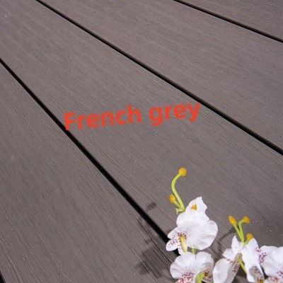 138 X 26mm مقذوف البلاستيك الاصطناعي الأخشاب التزيين WPC مركب